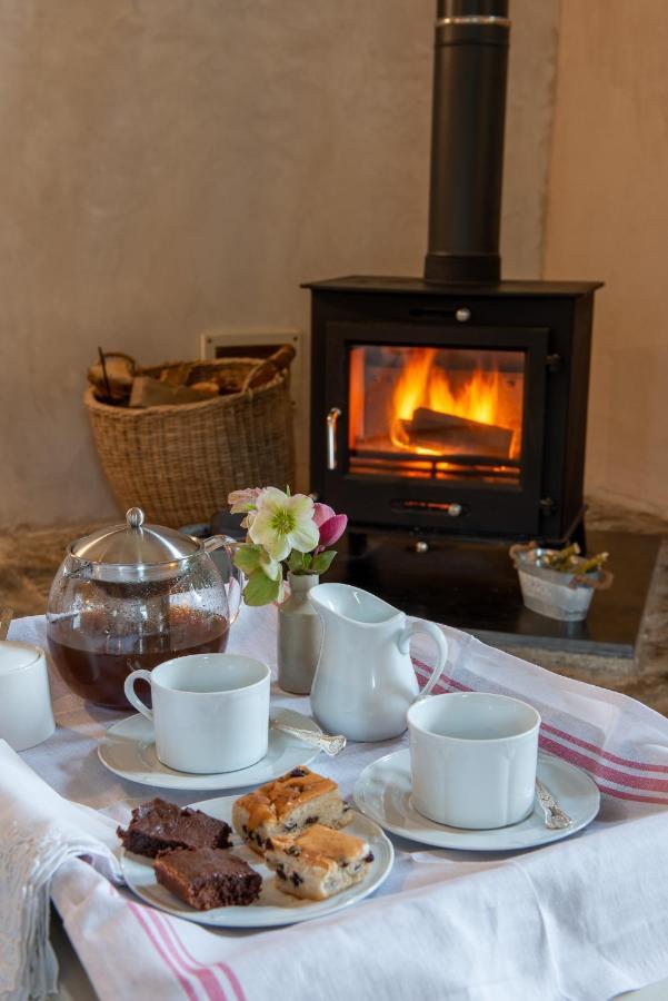 The Barn At Amberwell Bed & Breakfast Ditcheat Dış mekan fotoğraf